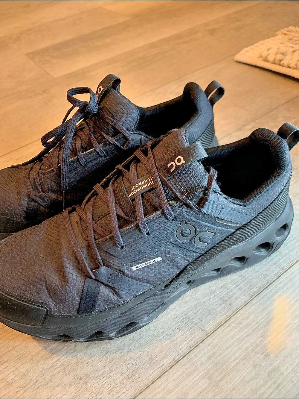 On Cloud 5 Waterproof Womens Black US 9